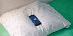 دون ضبط المنبه: آيفون المستقبل يوقظ صاحبه