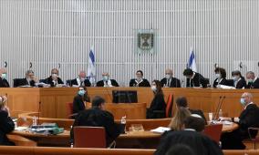 "المحكمة العليا" الإسرائيلية تجمد قرار الحكومة منع منظمات الإغاثة من العمل في غزة