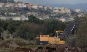 مستوطنون يواصلون تجريف أراض في الحديدية بالأغوار الشمالية