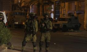 الاحتلال يعتدي على شاب ويعتقله في القدس