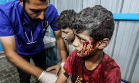 شهداء ومصابون في قصف الاحتلال وسط وجنوب قطاع غزة