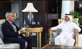 السفير أبو الرب يبحث مع الأمين العام للخارجية القطرية آخر التطورات وسبل تعزيز التعاون الثنائي