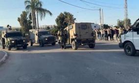 الاحتلال يواصل عدوانه على طولكرم: اعتقالات ومداهمة المنازل وتجريف للأراضي