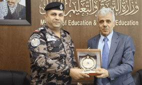 التربية والدفاع المدني يبحثان سبل التعاون.