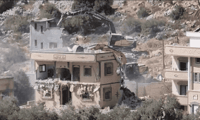 الاحتلال يهدم منزلا في قرية المغير