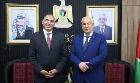 وزير الداخلية يلتقي السفير المغربي لدى دولة فلسطين