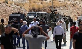 حملة اعتقالات بالضفة: إصابات بالرصاص والغاز في نابلس