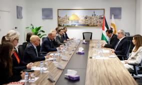 الشيخ يبحث مع وفد ألماني دعم حل الدولتين وسبل إدخال المساعدات إلى غزة