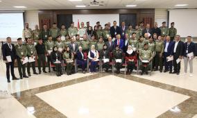 المدرسة الوطنية للإدارة وهيئة التوجيه السياسي والوطني تخرّجان المشاركين في برنامج إعداد المفوضين السياسيين