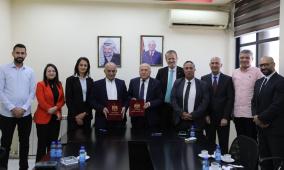 وزارة الاقتصاد الوطني و"بال تريد" توقعان مذكرة تفاهم لتطوير وتنمية الصادرات الوطنية