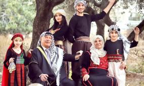 خاص| فرقة «أوف ستيج» تستعد لتقديم العرض التراثي الفلسطيني «تراب وسما» في رام الله