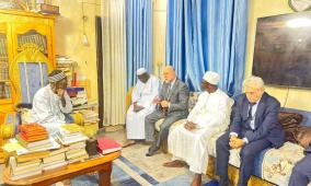 الهباش يطلع الخليفة العام للحضرة التيجانية في السنغال على انتهاكات الاحتلال بحق الأقصى والحرم الإبراهيمي