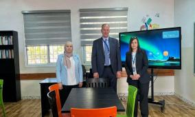 بنك الإسكان يتبرع لإنشاء مكتبة رقمية نموذجية لمدرسة بنات العامرية- بيت لحم