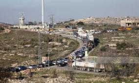 الاحتلال يغلق بوابة عطارة وينصب حاجزا قرب النبي صالح شمال رام الله