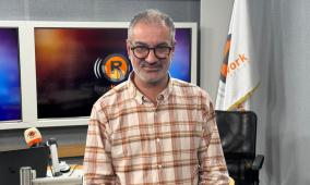 الفنان يوسف عوض يوثق ذاكرة غزة والمخيم بقلم الرصاص