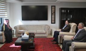 د. زياد الميمي يطّلع على واقع ثَبْرة ويناقش حلولًا عاجلة لتحسين خدمة المياه في واد الرحال"