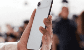 آيفون القابل للطي سيدعم شريحة "eSIM" فقط