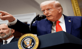 ترمب يتهم الكونغرس باللاسامية!!!