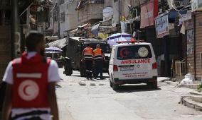 شهيد و3 إصابات خطيرة بإطلاق الاحتلال النار على مركبة جنوب نابلس