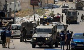 الاحتلال يفتش منازل ويستجوب مواطنين في مخيم العين غرب نابلس