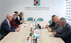 لجنة الانتخابات تبحث الاستعدادات للانتخابات المحلية مع وزارة الحكم المحلي