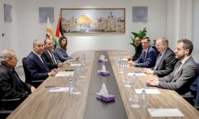 الشيخ يستعرض مع الاتحاد الأوروبي التطورات السياسية والاقتصادية الراهنة