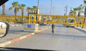 الاحتلال يواصل إغلاق المدخل الرئيسي لبلدة ترمسعيا شمال رام الله