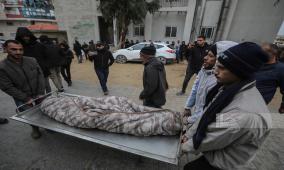 استشهاد طبيب برصاص الاحتلال شرق خان يونس