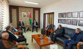 صور| وزير النقل والمواصلات يلتقي وفدا من جامعة بيرزيت برئاسة د. طلال شهوان 