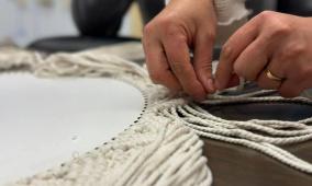 "هاند ميد".. مشروع فلسطيني يعيد إحياء فن المكرمية بلمسة عصرية