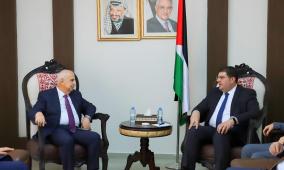 وزير المواصلات يبحث مع اتحاد شركات التأمين القضايا المشتركة وتعزيز السلامة المرورية