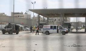 قوات الاحتلال تغلق حاجز قلنديا