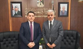 برهم يبحث مع سفير فلسطين في أستراليا تعزيز التعاون بين البلدين بمجال التعليم