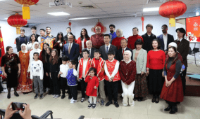 السفير الصيني من معهد كونفوشيوس-طلال ابو غزالة في عمان يؤكد عمق الشراكة الثقافية والاستراتيجية بين الصين والاردن