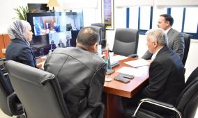  برهم يبحث مع سفير فلسطين في عُمان تعزيز التعاون بين البلدين بمجال التعليم