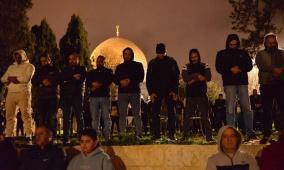 بالصور| آلاف المصلين يؤدون صلاة العشاء والتراويح في المسجد الأقصى 