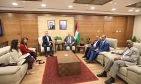 وزير الحكم المحلي يبحث مع مسؤول أممي مراحل العملية الانتخابية للهيئات المحلية