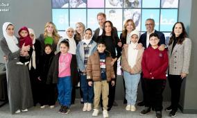 بالصور: الأمير هاري وزوجته ميجان يزوران أطفال غزة في مستشفى بالأردن