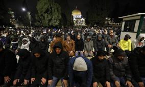 الاحتلال يعتقل الشيخ راني أبو صبيح عند أبواب المسجد الأقصى