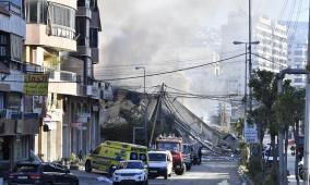 الاحتلال ينذر بإخلاء مدن وبلدات في جنوب لبنان وغارات على عدة مناطق