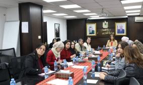 الخليلي تترأس اجتماعاً طارئاً للجنة الوطنية لمناهضة العنف لبحث تداعيات جريمة قتل الشابة جوسيان