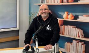 رياض مصطفى و"كويز نايت": 31 عاما في صناعة المعرفة