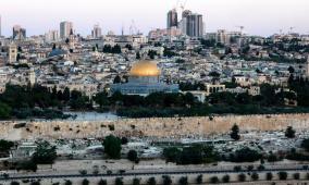 شرطة الاحتلال تُعلن إعادة فتح المسجد الأقصى وكنيسة القيامة غداً الخميس 