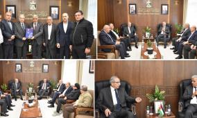 برهم يبحث مع وفد من مجلس أمناء جامعة نابلس التقنية سبل تطوير الجامعة والارتقاء بها