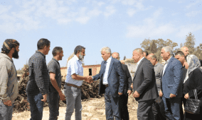 "التربية" تنظم زيارة ووقفة دعم وإسناد لطلبة مدرسة أم الخير في مسافر يطا