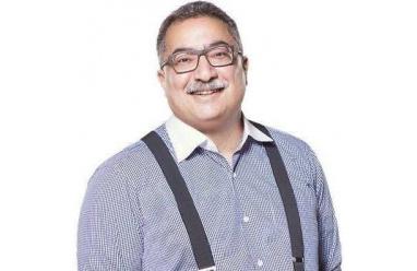 حقيقة وفاة الإعلامي إبراهيم عيسى الصحفي المصري المعروف