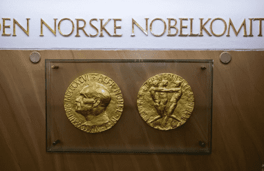 إدارة جائزة نوبل ترد بعد اقتراح الفائزة بمنحها إلى ترامب