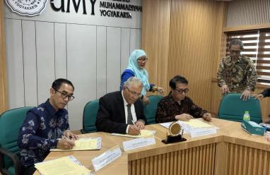 توقيع اتفاقية إنشاء وقفية لجامعة القدس في اندونيسيا