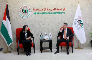 الجامعة العربية الأمريكية تحتضن معرض "صمود تصنعه المشاريع النسوية"