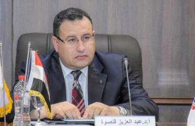 من هو وزير التعليم العالي والبحث العلمي عبد العزيز قنصوة - السيرة الذاتية